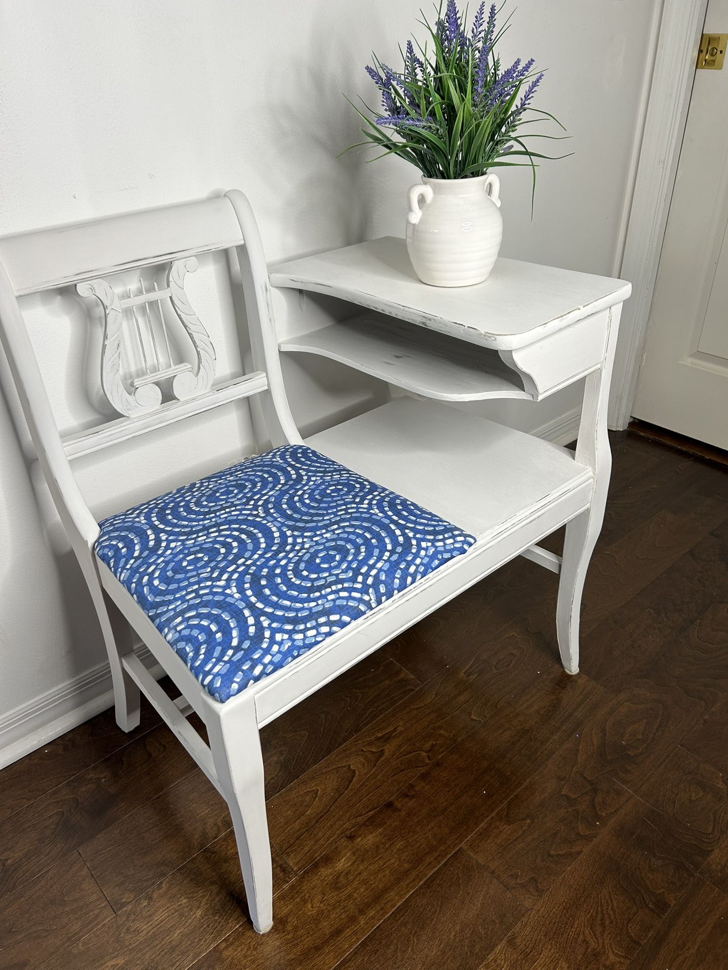 Awesome Freshly Painted And Distressed Gossip Bench With New Fabric Blue And White