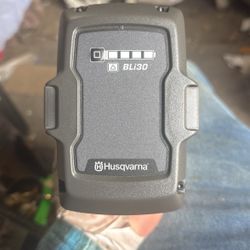 Husqvarna 36V / 7.5  Ah, Model: BLi 30