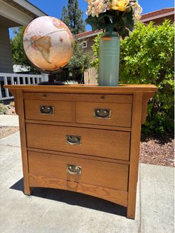 Wood Dresser Chest of Drawers TV Stand Furniture Good Condition