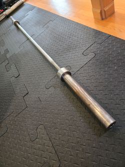 45lb 7ft Olympic Bar Barbell with Center Knurl