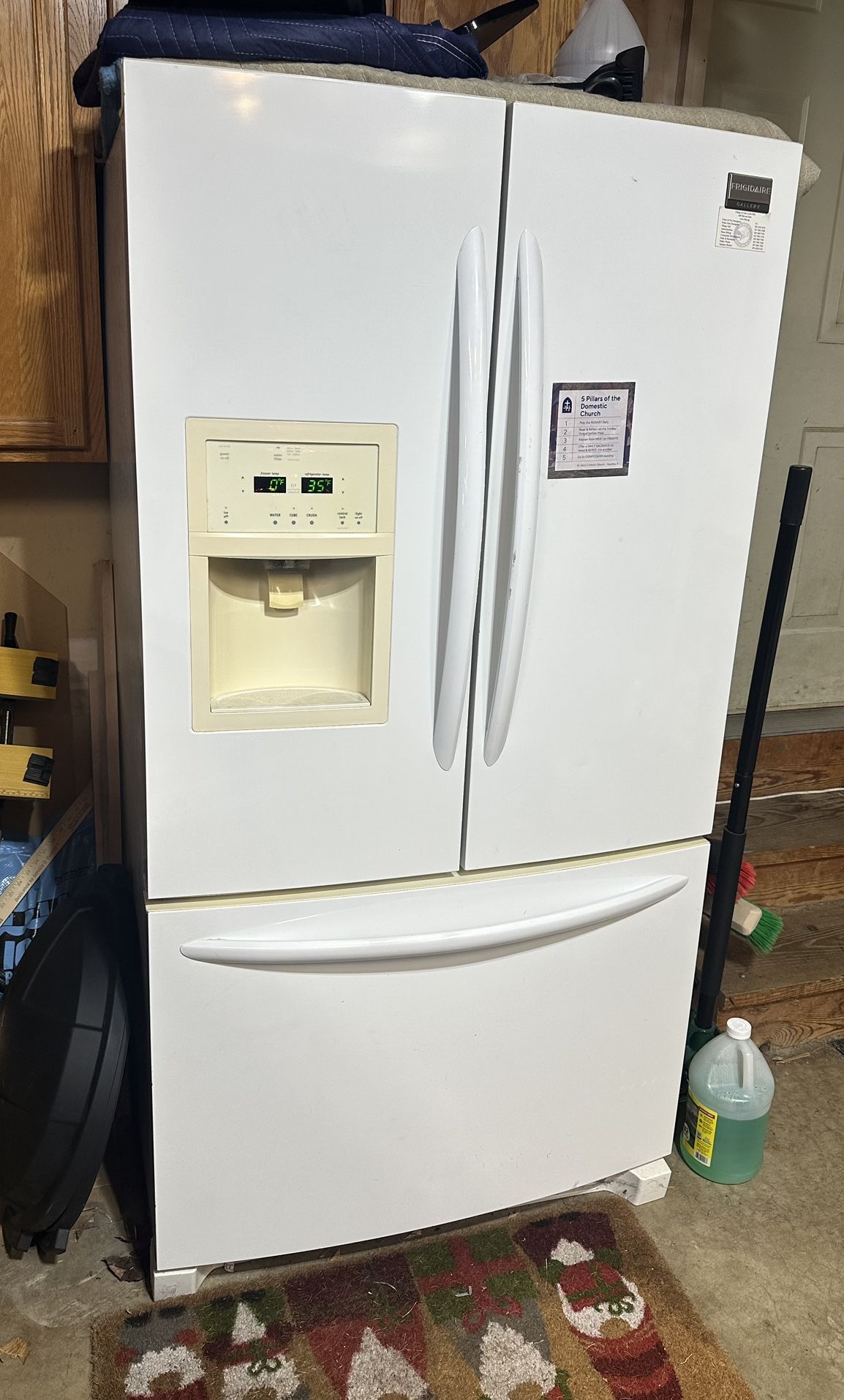 Frigidaire Refrigerator 
