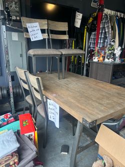 Table 4 chairs