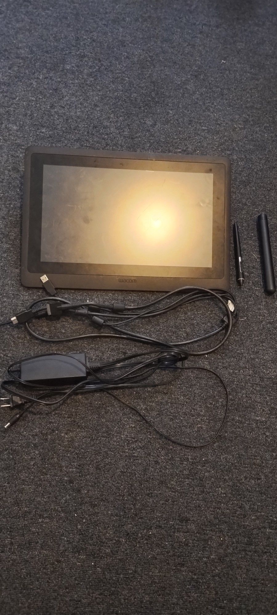 Wacom Cintiq 16 Graphic Pen Tablet
