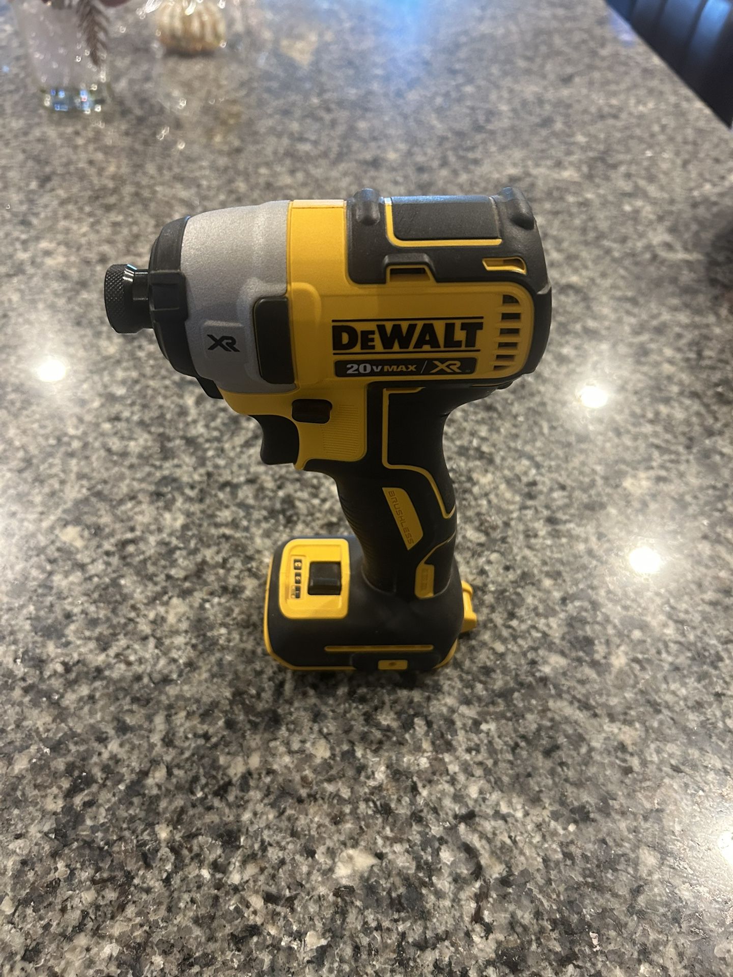 Dewalt 20V MAX XR