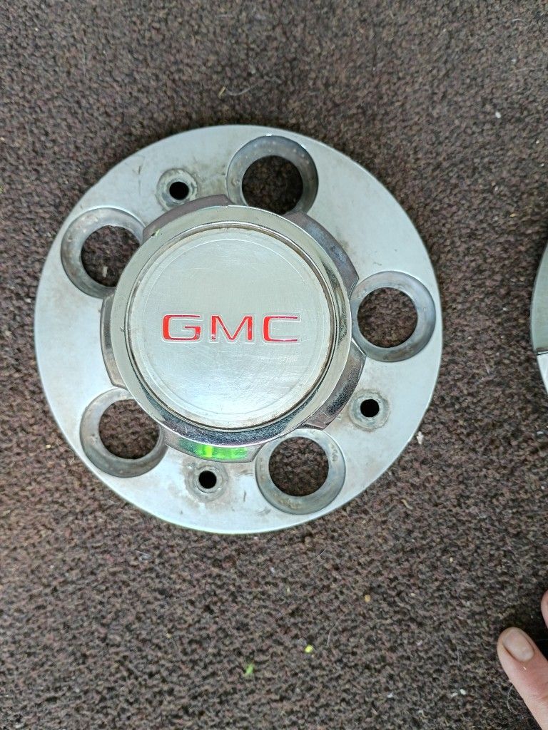 GMC 1500 Wheel Center Cap