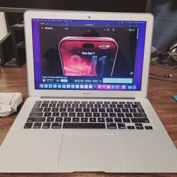 Apple MacBook Air 17