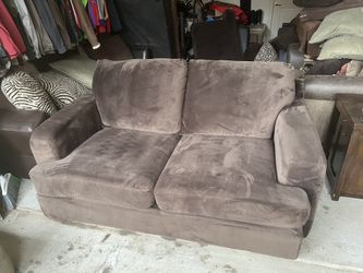 Loveseat & Sofa