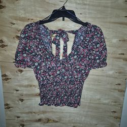 Milk & Honey Open Back Smocked Crop Top Size Small