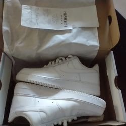 Air Force 1 Triple White (Men 8.5)
