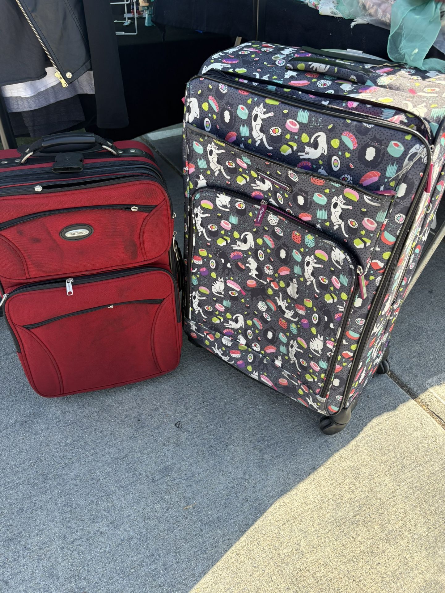 2 Suitcases 