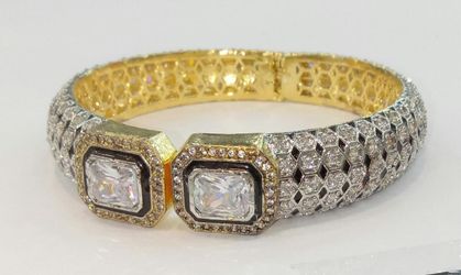 Beautiful bracelet ( kary)