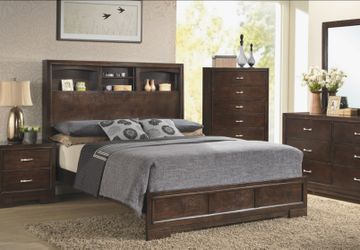 Walnut Queen Bedroom Group