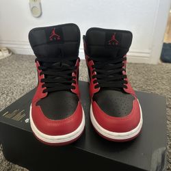 Air Jordan 1 Mid
