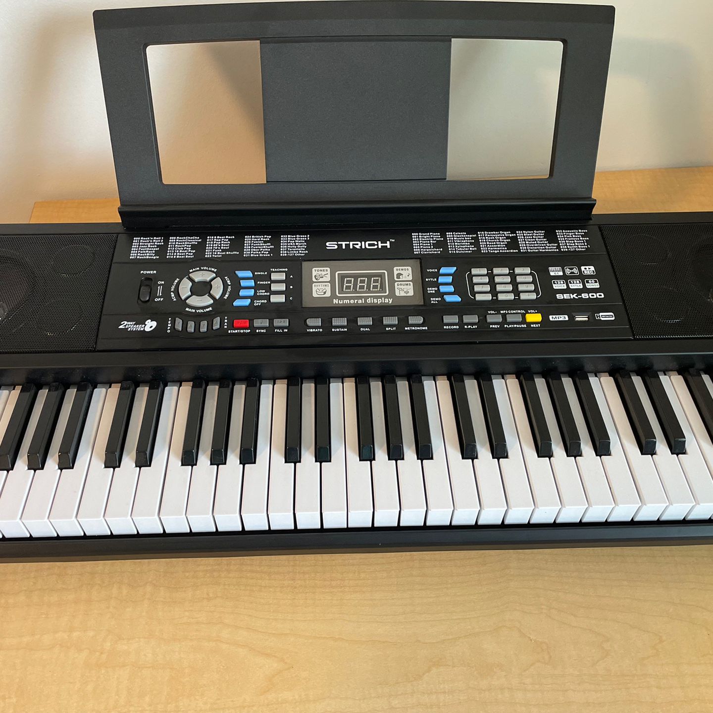 Strich SEK-600 Electronic Piano Keyboard