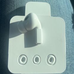 Right air pod pro