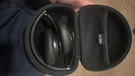 Beats Studio Pros With Case