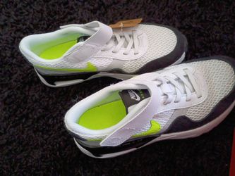 Nike Air Max Sneakers White Volt 3.5 youth