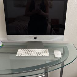 Apple Computer With Keyboard And Mouse