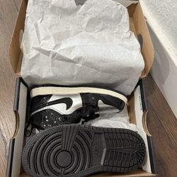 Jordan 1 MD SE