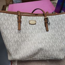 Micheal Kors Large Bag