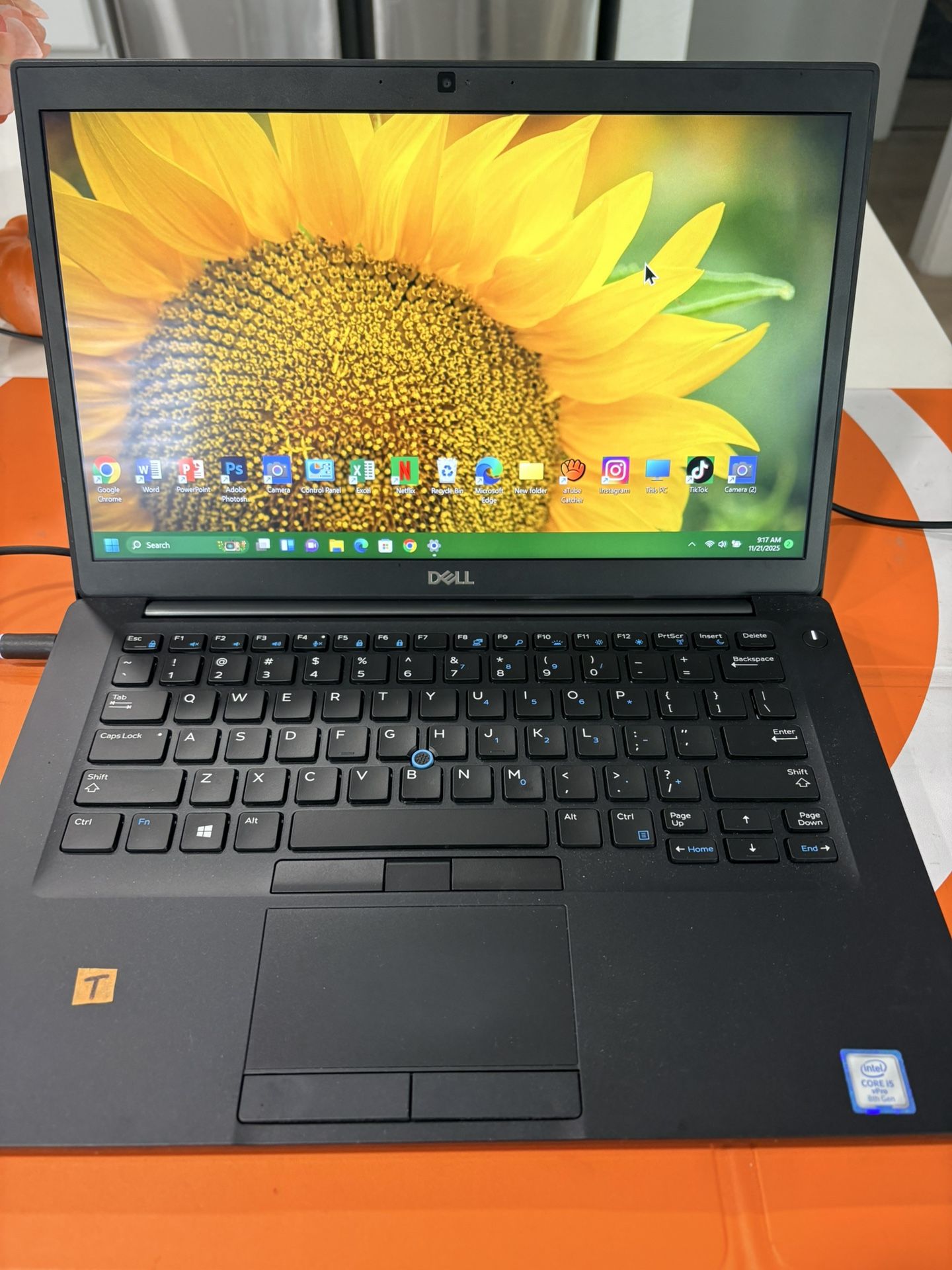 i5…i5…i5…i5. DELL  LATITUDE. model # 7490 LAPTOP  TOUCHSCREEN  WINDOWS 11 Professional  ……… FULLY LOADED with MICROSOFT 2021   and PHOTOSHOP … install