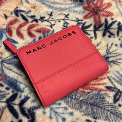 MARC JACOBS