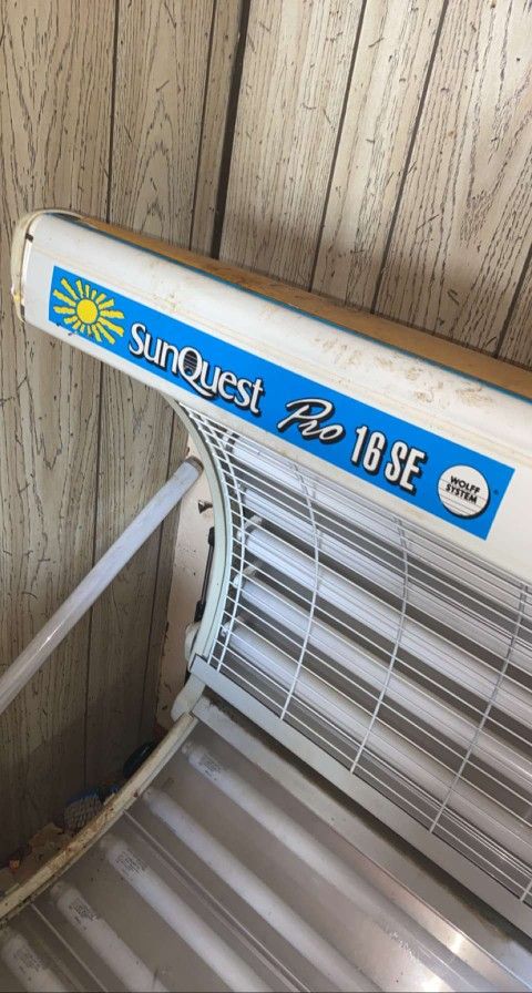 SunQuest Pro 16SE Tanning Bed
