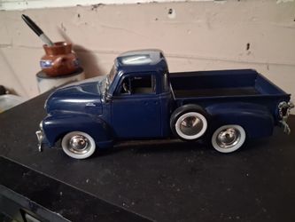 1,24 Diecast cars
