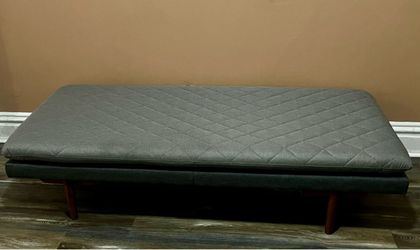 Free Upholstered Daybed