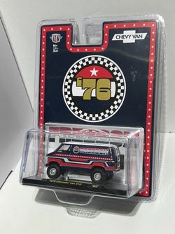 M2 Machines 1976 Chevrolet Van G10 Die-Cast