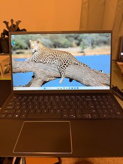 Dell Vostro 15 5510 – i7 / 32GB RAM / 1TB / Windows 11 Pro