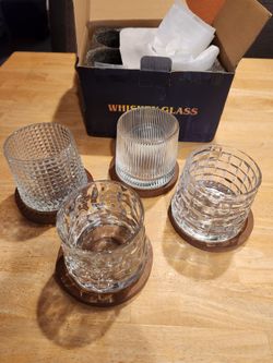 Eanur rotating whiskey glasses, set of 4