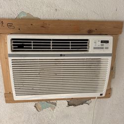 LG Window Air Conditioner – Works Great – $100