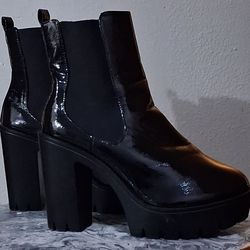 Seychelles Leather Platform Heeled Boots Size 9, Excellent Condition