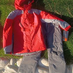 New Size 8 3in1 Snowboard Jacket With Pants