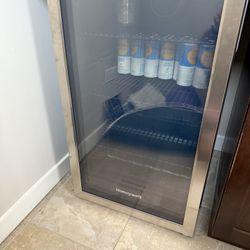 Like new 6 month old Honeywell beverage refrigerator / mini fridge