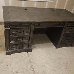 Work Desk