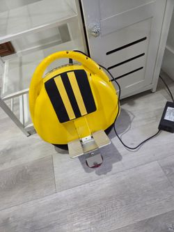 UNICYCLE ELECTRIC ONE WHEEL BIKE SCOOTER FERRARI YELLOW