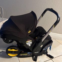 Doona Stroller With Base 