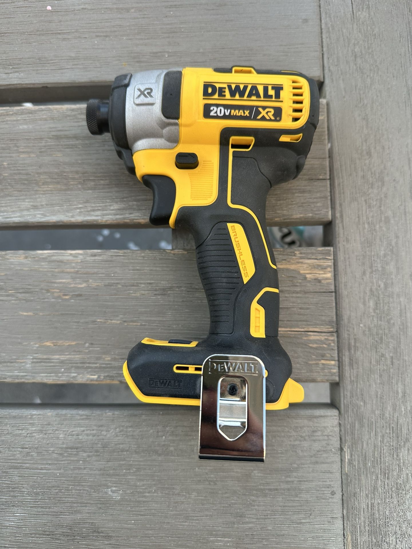 New 20v Dewalt Xr Brushless 3 Speed Impact Driver Only