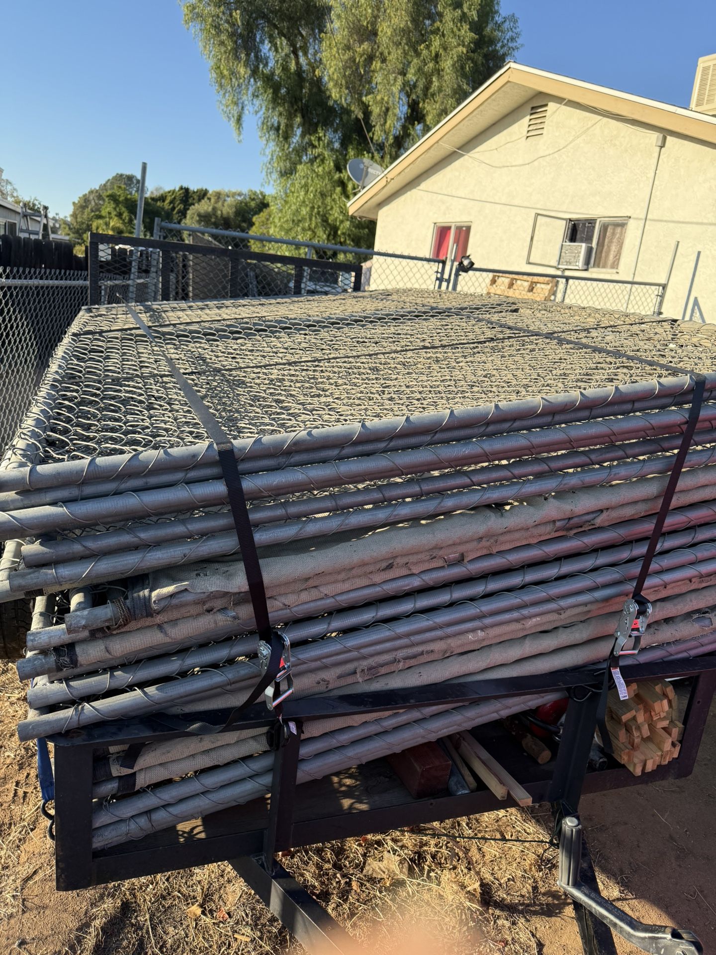 20 fence panels 6 x 10 chain-link