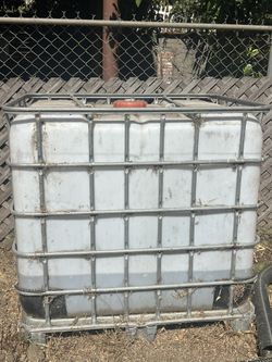 Empty 275 Gal IBC Tank - Sturdy Steel Cage (Rain Barrel / Storage)