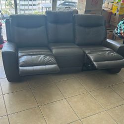 Couch With Reclining Seats 