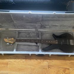 Yamaha RBX-170 4 String Bass With Roadrunner Case 