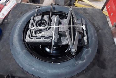 Toyota 2018 Spare Tire And Tools