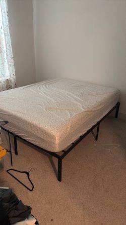 Queen size memory foam bed