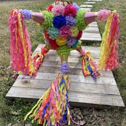 Piñata Picos Multicolores Flores🪅