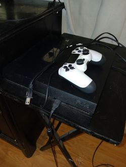 Ps4 p s four with three games