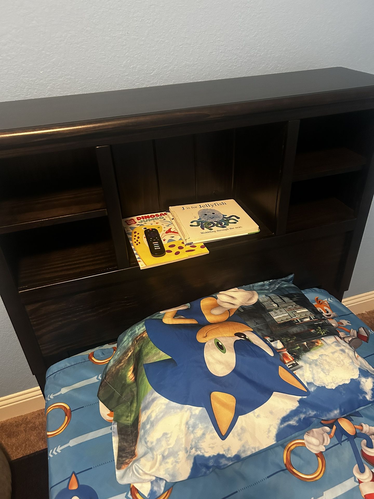 Twin Size Bed With Bookshelf 