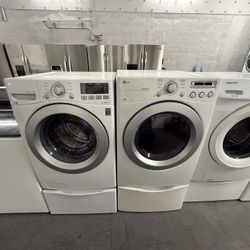 LG Washer And Dryer Set “27 ( Lavadora Y Secadora )